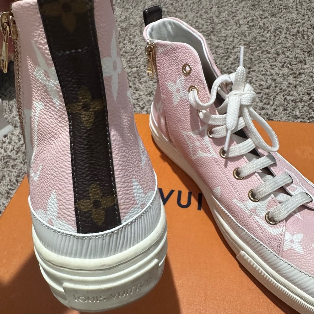 Louis Vuitton Pink Leather High top sneakers sizes 38 - Picture 5 of 6